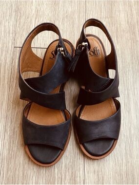 Sofft Black Leather Slingback Sandals